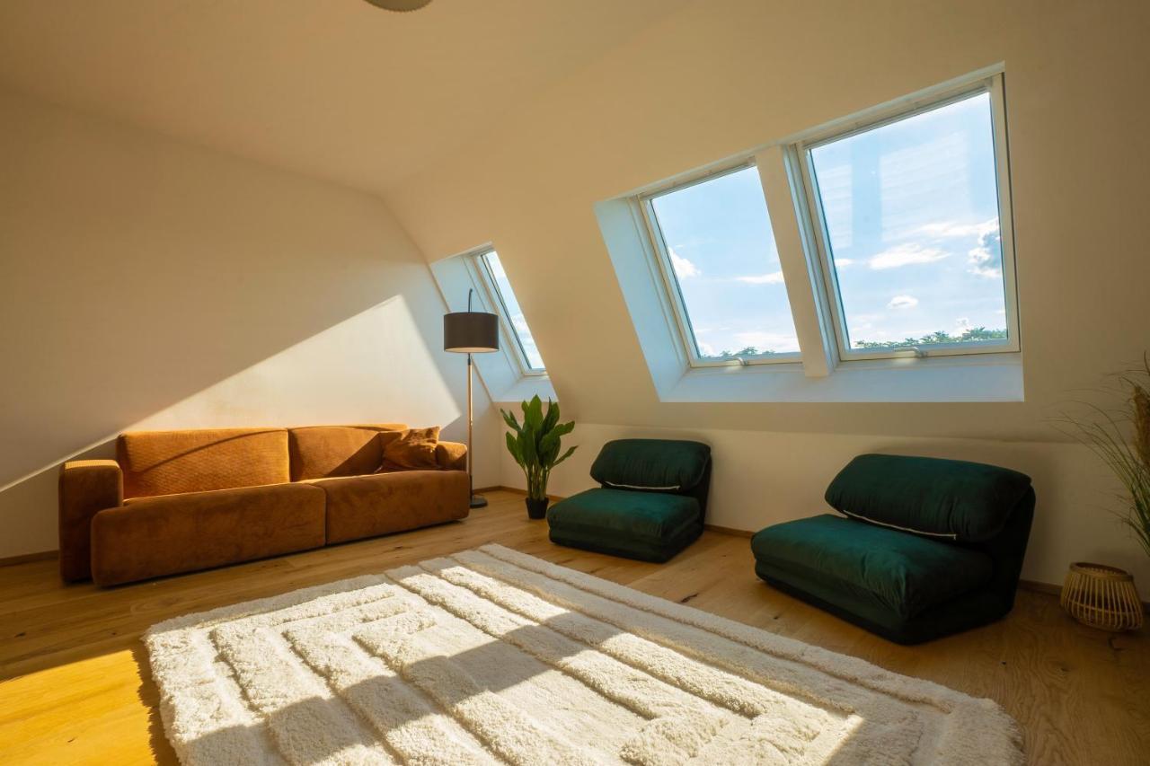 Orestaliving - Penthouse In 2Nd District With View Відень Екстер'єр фото